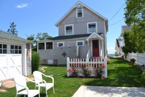 cosey beach house east haven front