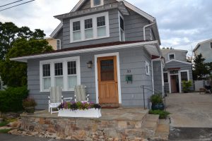 hobbit house beaches near new haven